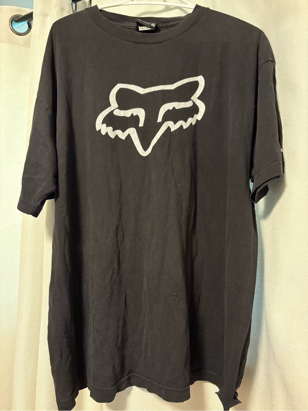 💙4/$10💙 Fox Black Short-Sleeve Tee with White Fox Head Logo